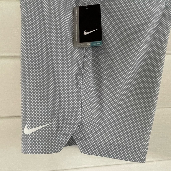 Nike Greens Dri-FIT Golf Shorts Sz 6 - Picture 7 of 11